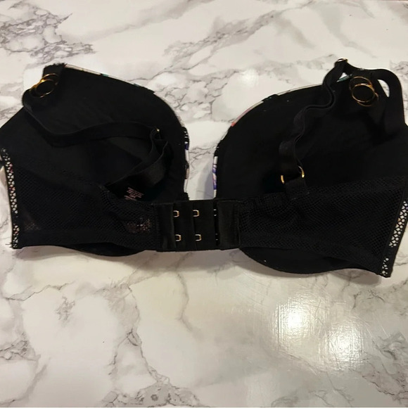 Victoria’s Secret Very Sexy Push Up - Picture 3 of 5